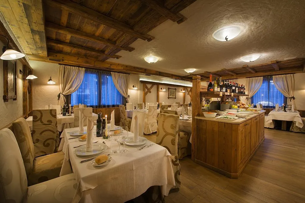 Hotel Crosal Livigno 3*,