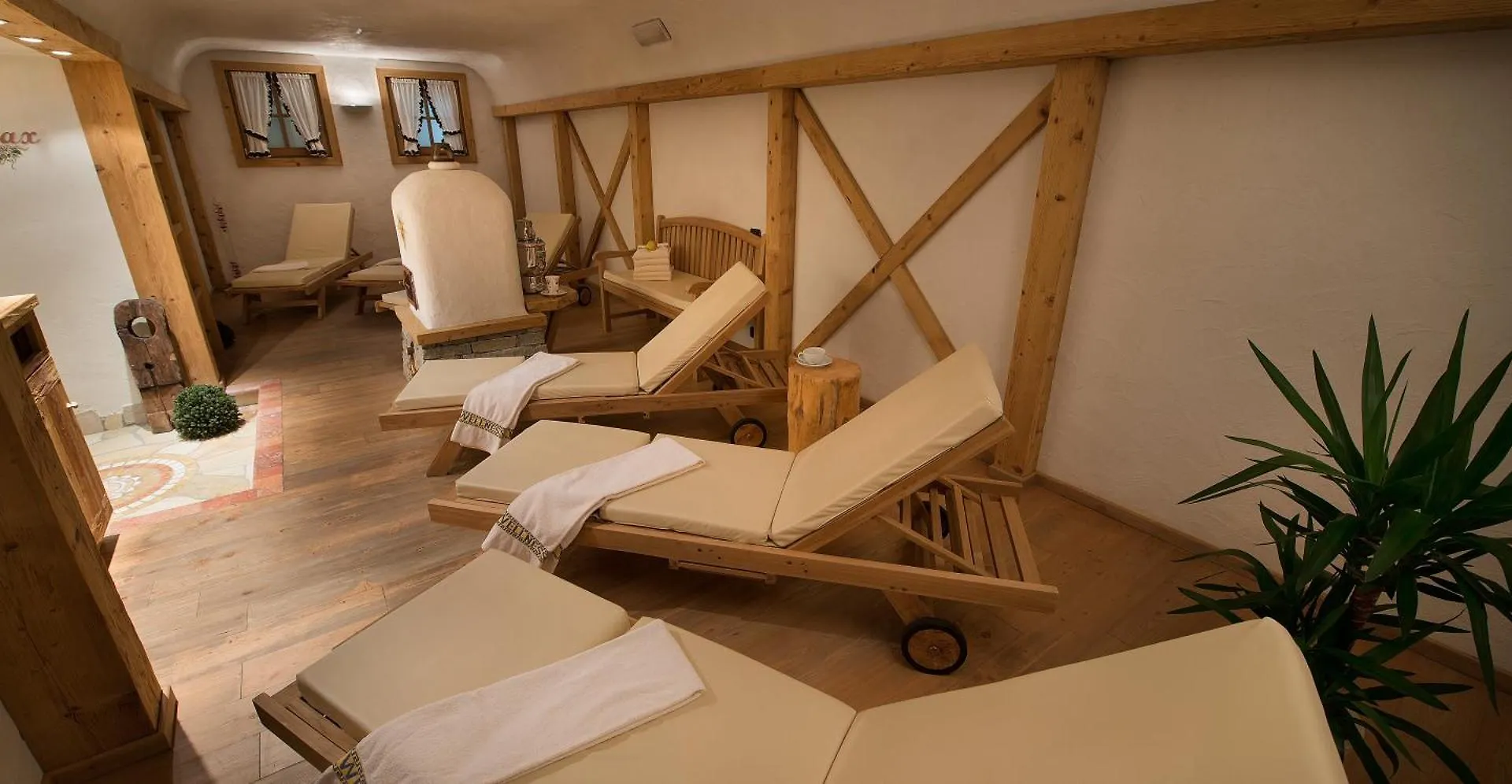 Hotel Crosal Livigno 3*,