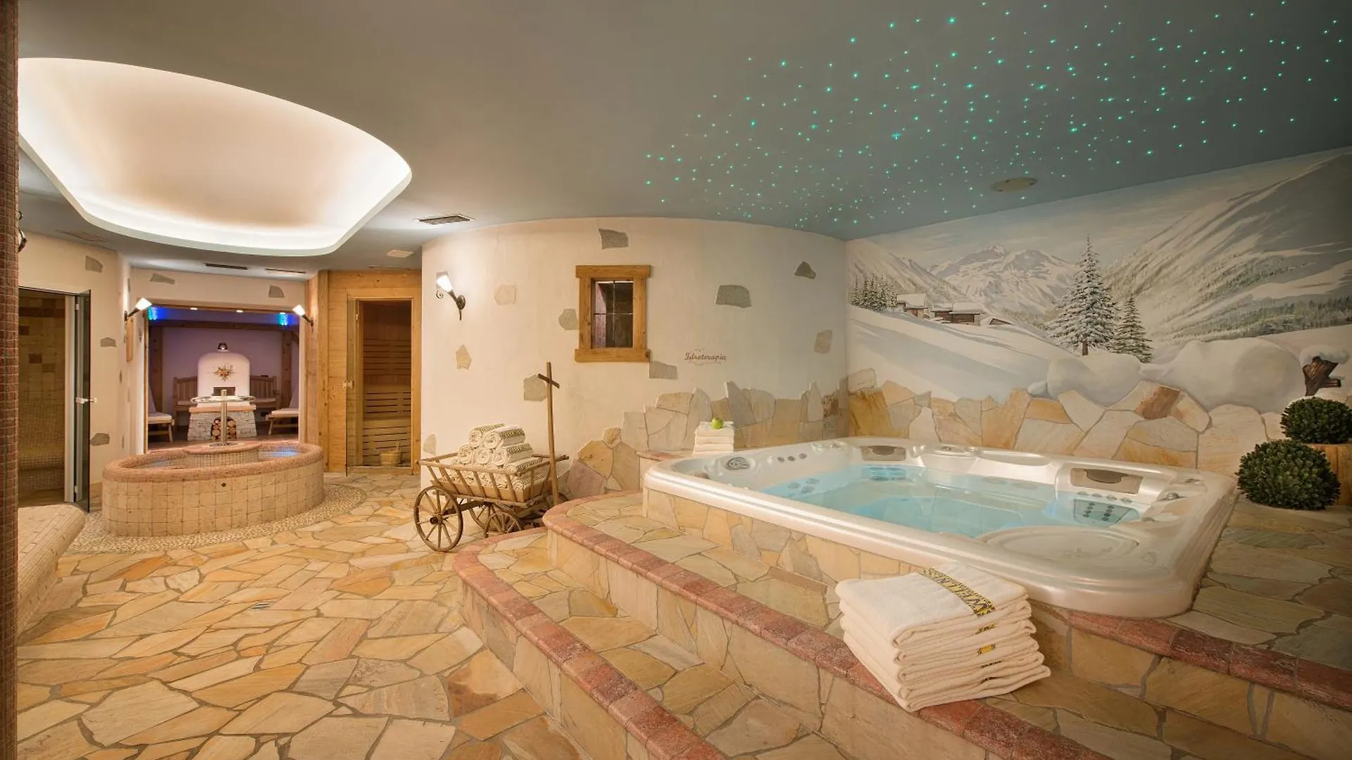 Hotel Crosal Livigno 3*,