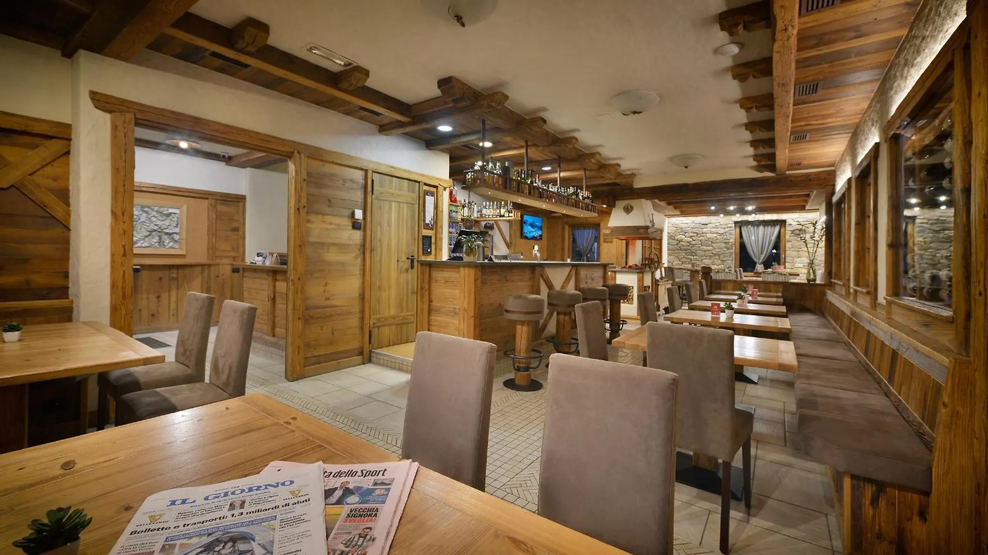 Hotel Crosal Livigno 3*,  İtalya