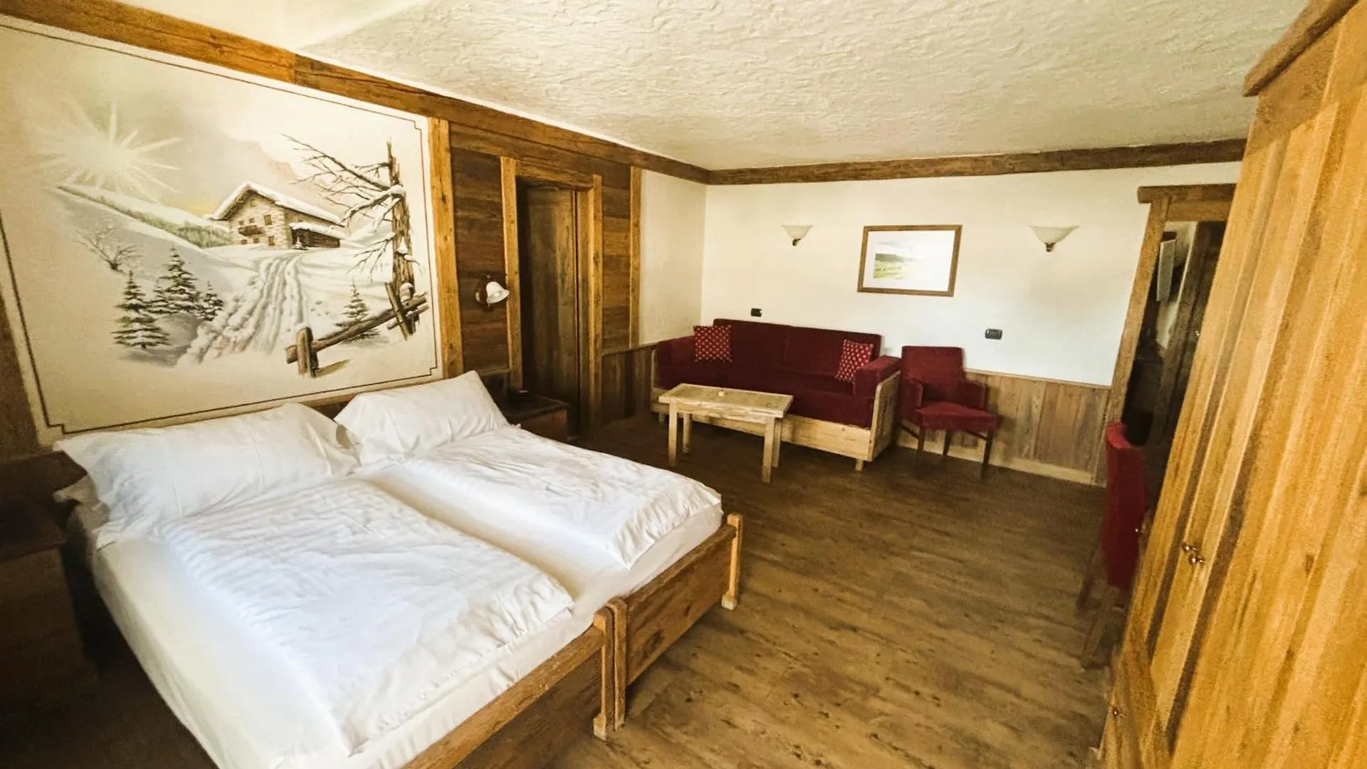 Hotel Crosal Livigno 3*,  Italy