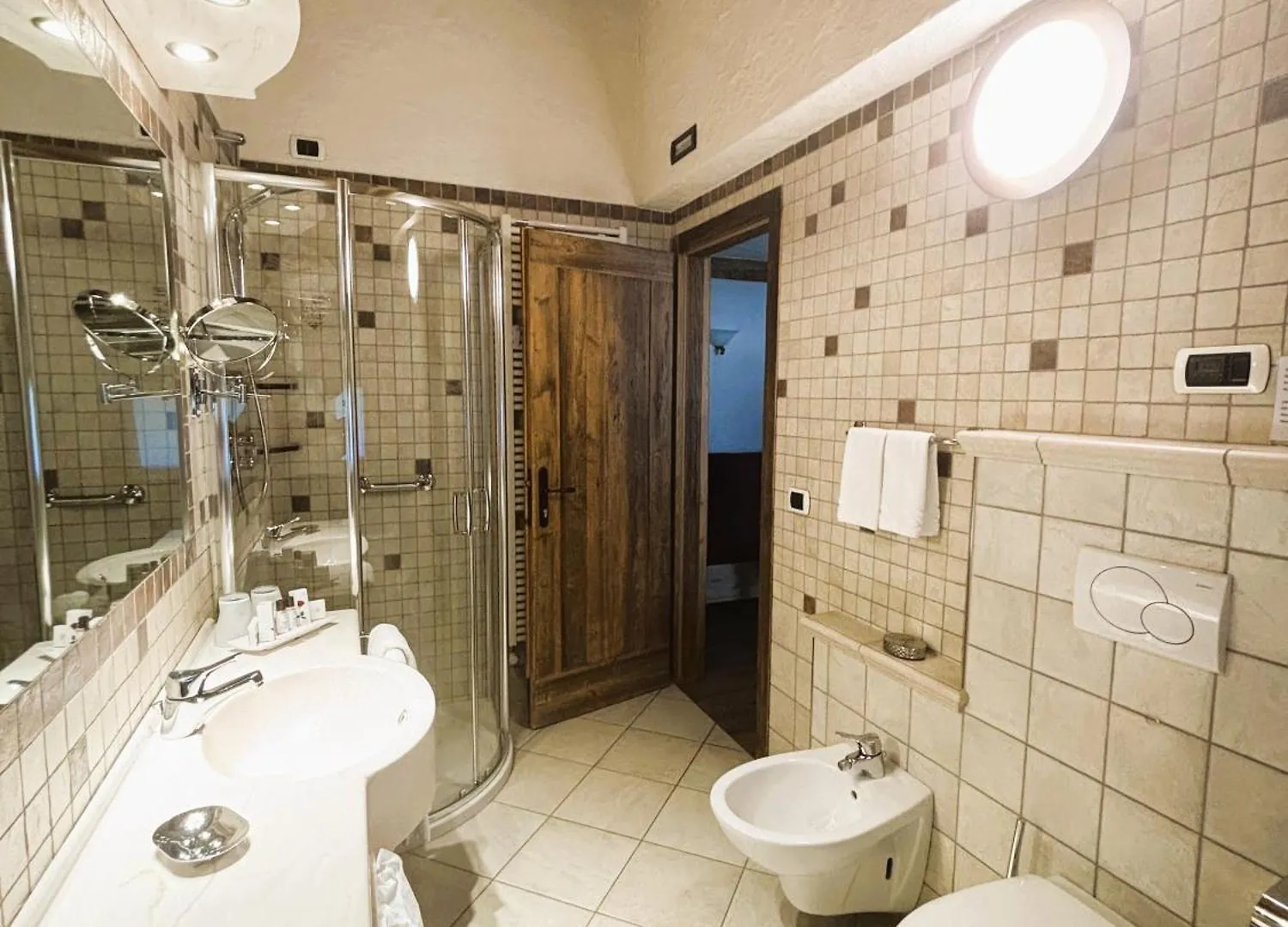 Hotel Crosal Livigno 3*,  İtalya